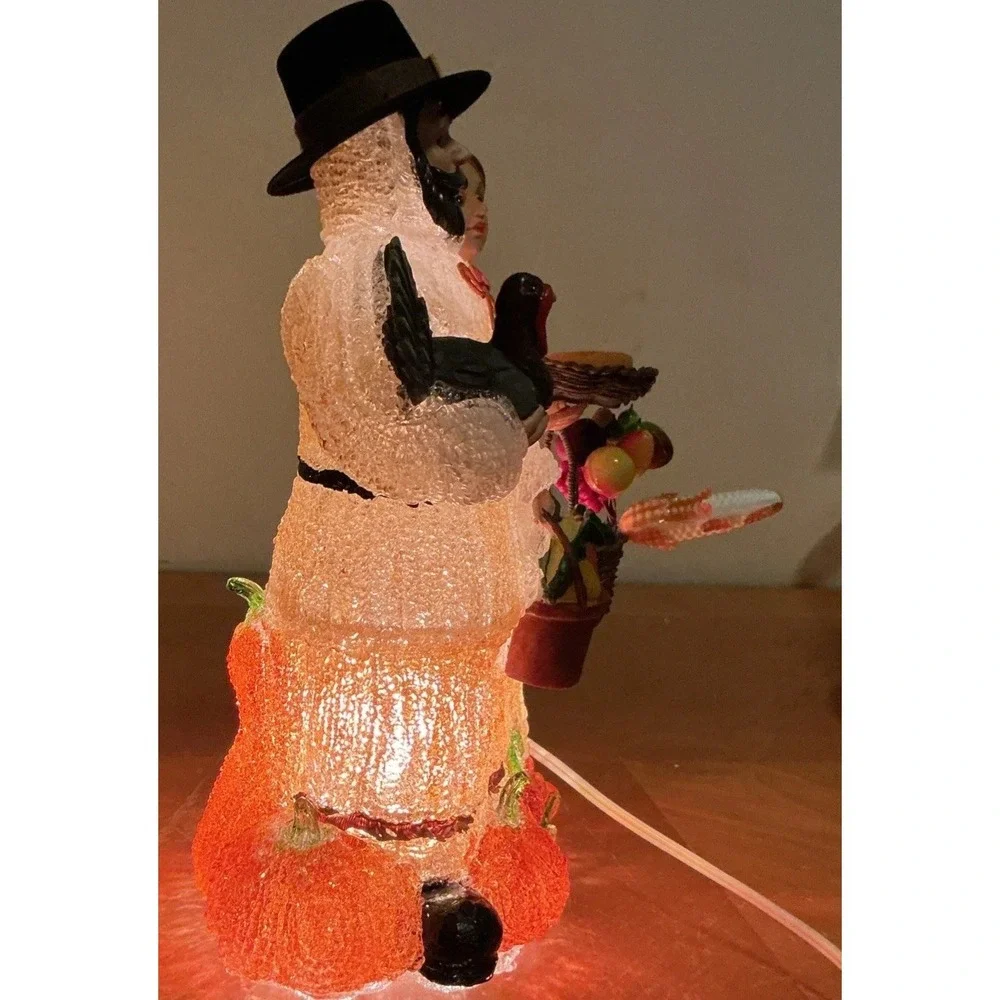 Retired Cracker Barrell Fall Harvest Thanksgiving Pilgrim Light Up, With Box‎
